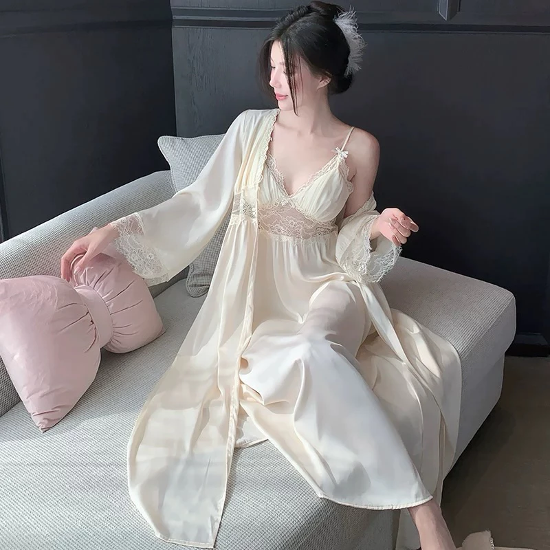 váy ngủ cô dâu kèm áo choàng