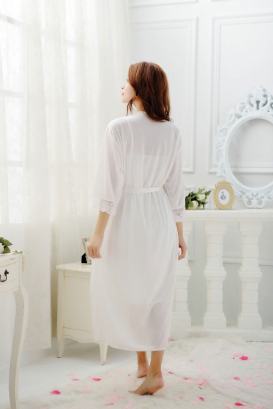 váy ngủ cô dâu kèm áo choàng