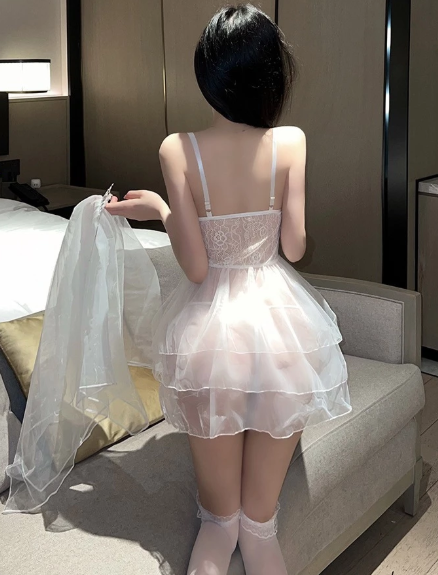 váy ngủ cô dâu kèm áo choàng